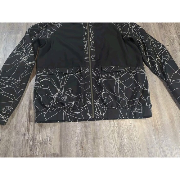 Fabletics Jiae Lightweight Jacket Black White Scribble Women's Size Large - Picture 3 of 15